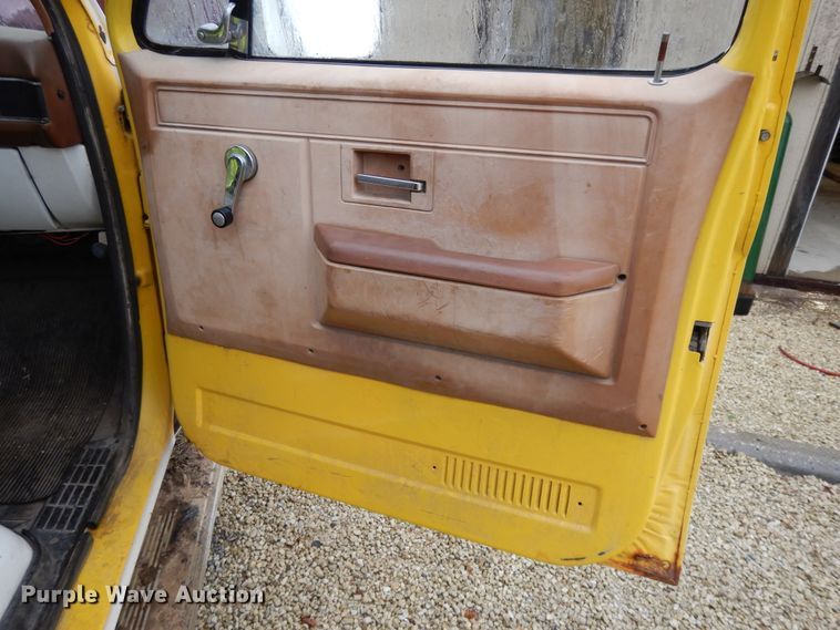 image for item DG7836 1989 GMC R3500  tow truck