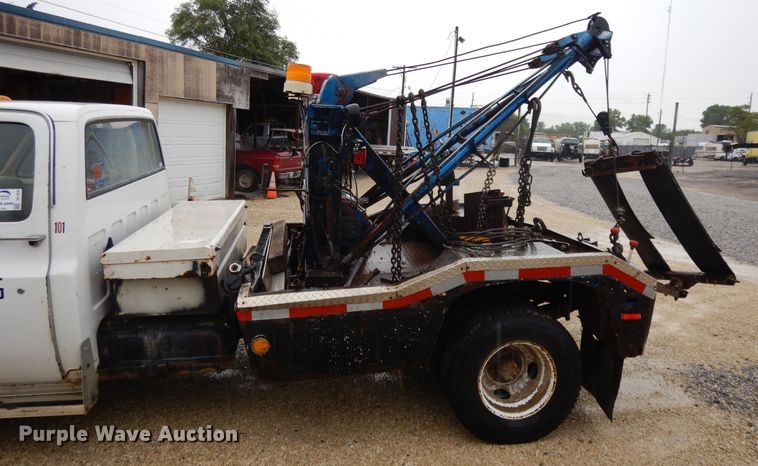 image for item DG7836 1989 GMC R3500  tow truck