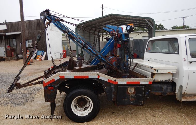 image for item DG7836 1989 GMC R3500  tow truck