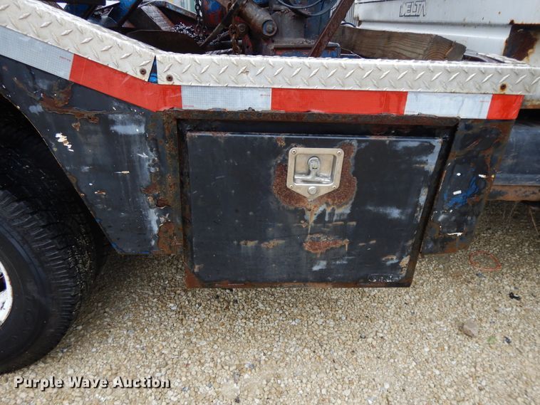 image for item DG7836 1989 GMC R3500  tow truck