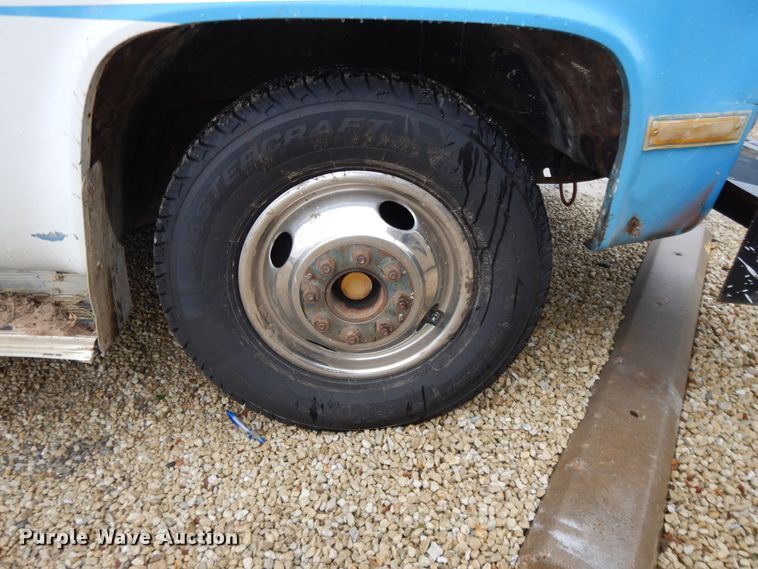 image for item DG7836 1989 GMC R3500  tow truck