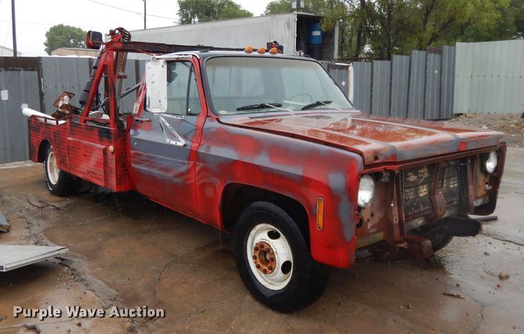 image for item DG7837 1975 GMC  tow truck
