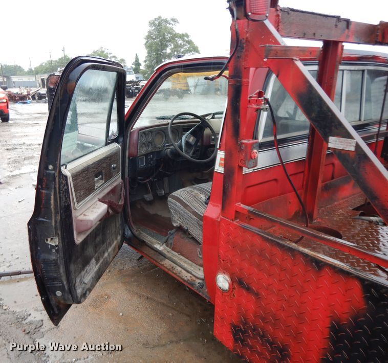 image for item DG7837 1975 GMC  tow truck