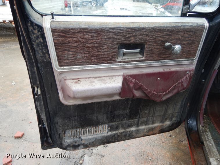 image for item DG7837 1975 GMC  tow truck