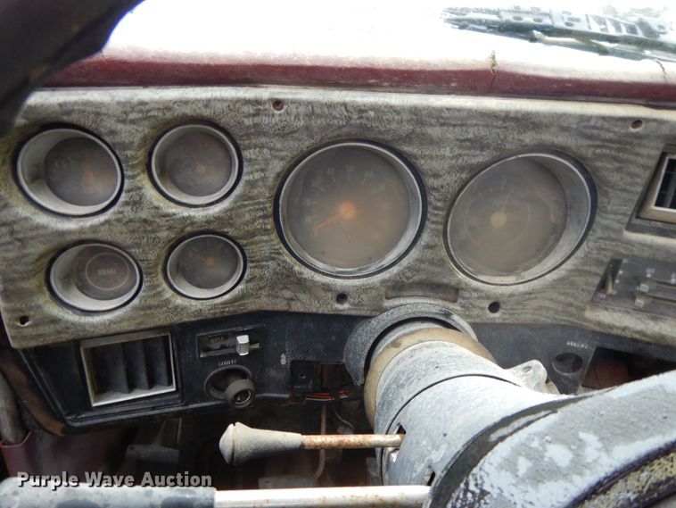 image for item DG7837 1975 GMC  tow truck