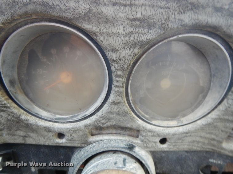 image for item DG7837 1975 GMC  tow truck