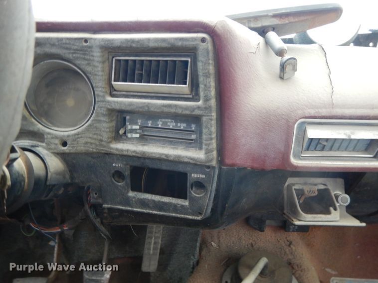 image for item DG7837 1975 GMC  tow truck