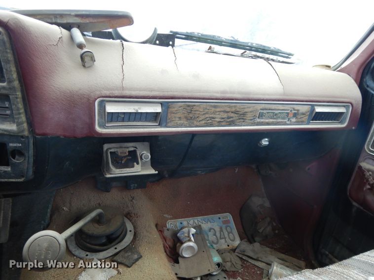 image for item DG7837 1975 GMC  tow truck