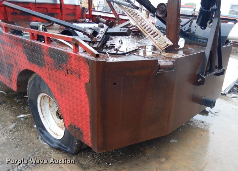 image for item DG7837 1975 GMC  tow truck