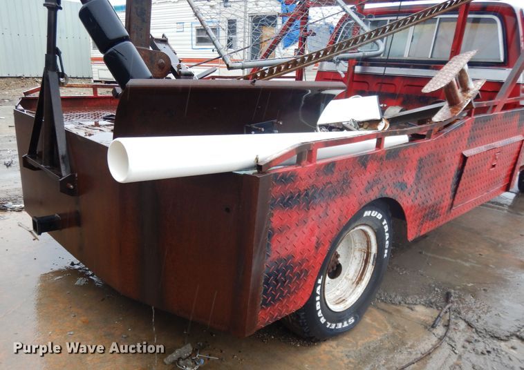 image for item DG7837 1975 GMC  tow truck