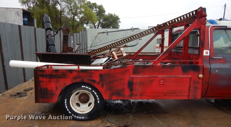 image for item DG7837 1975 GMC  tow truck