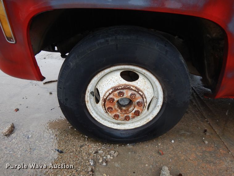 image for item DG7837 1975 GMC  tow truck