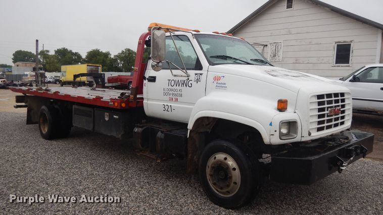 image for item DG7838 2002 Chevrolet C6500  rollback truck