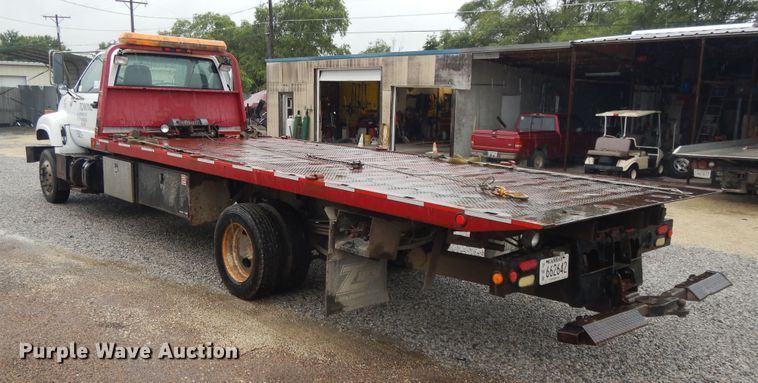 image for item DG7838 2002 Chevrolet C6500  rollback truck