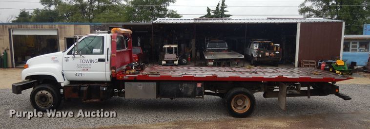 image for item DG7838 2002 Chevrolet C6500  rollback truck