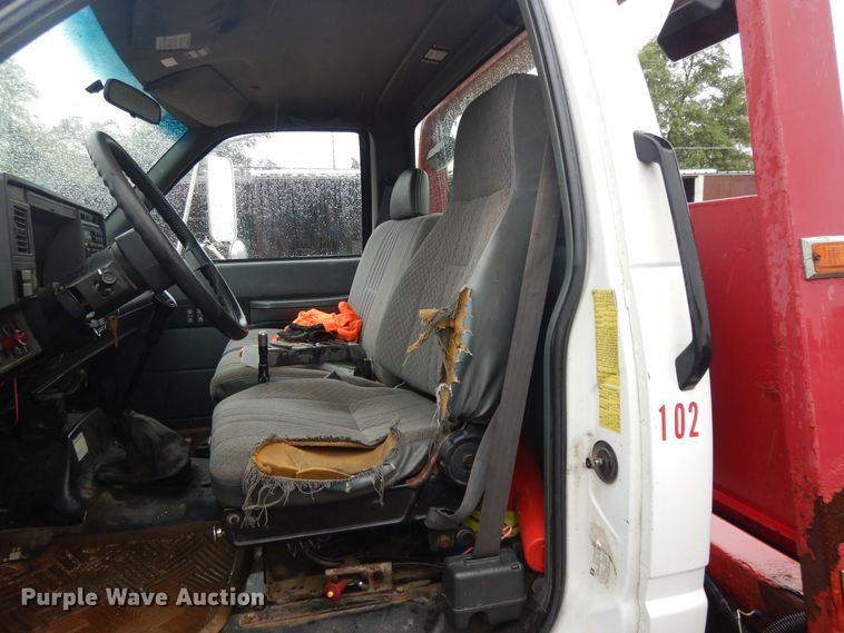 image for item DG7838 2002 Chevrolet C6500  rollback truck