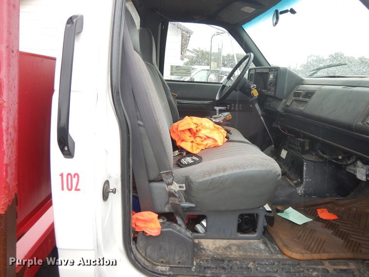 image for item DG7838 2002 Chevrolet C6500  rollback truck