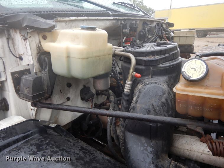 image for item DG7838 2002 Chevrolet C6500  rollback truck