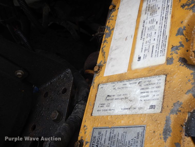 image for item DG7838 2002 Chevrolet C6500  rollback truck