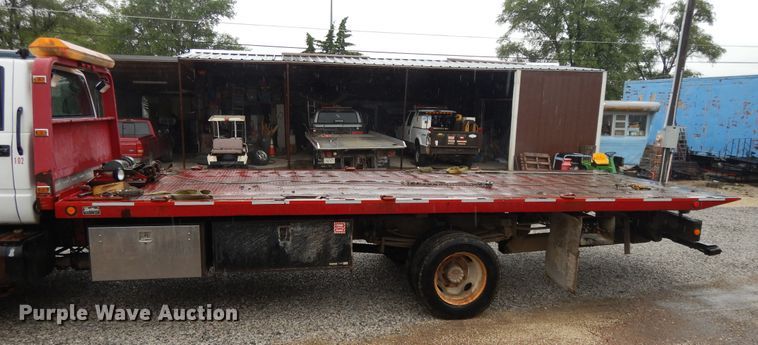 image for item DG7838 2002 Chevrolet C6500  rollback truck