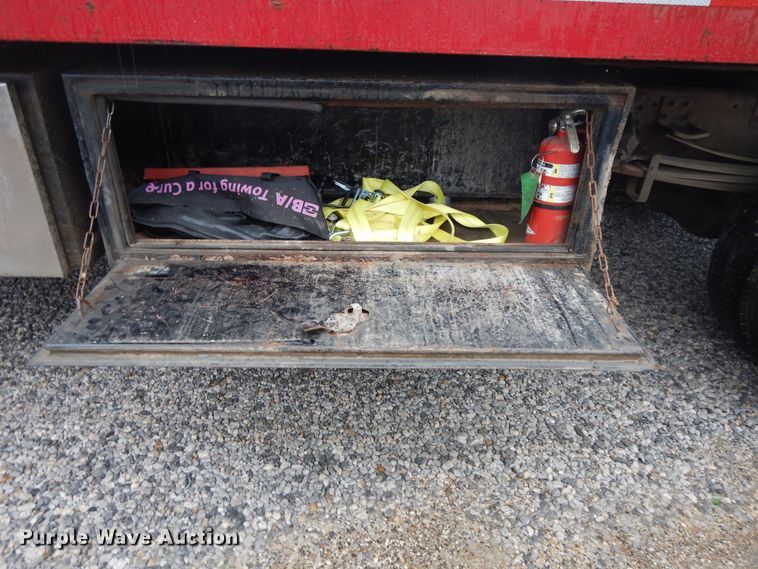 image for item DG7838 2002 Chevrolet C6500  rollback truck