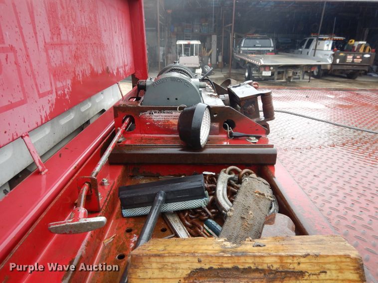 image for item DG7838 2002 Chevrolet C6500  rollback truck