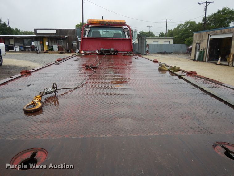 image for item DG7838 2002 Chevrolet C6500  rollback truck