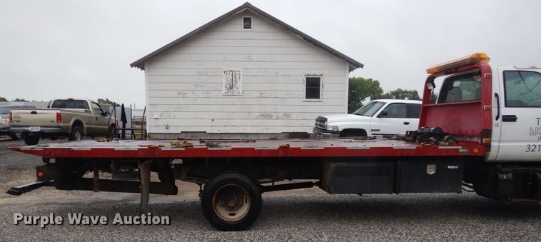 image for item DG7838 2002 Chevrolet C6500  rollback truck