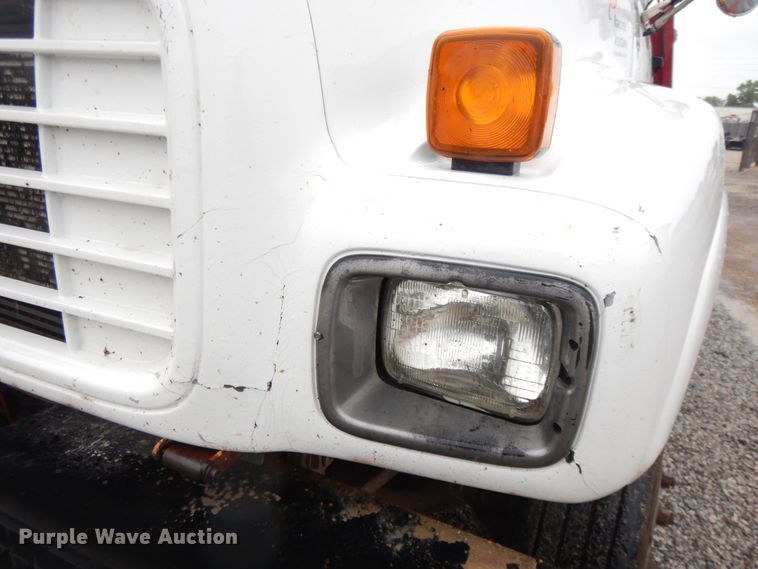 image for item DG7838 2002 Chevrolet C6500  rollback truck