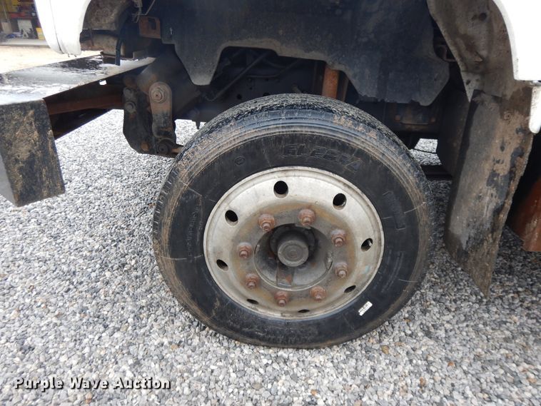 image for item DG7838 2002 Chevrolet C6500  rollback truck