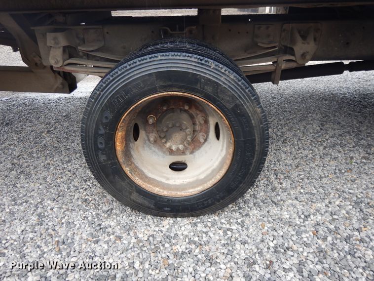 image for item DG7838 2002 Chevrolet C6500  rollback truck