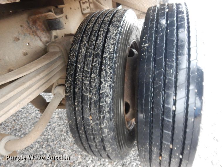 image for item DG7838 2002 Chevrolet C6500  rollback truck