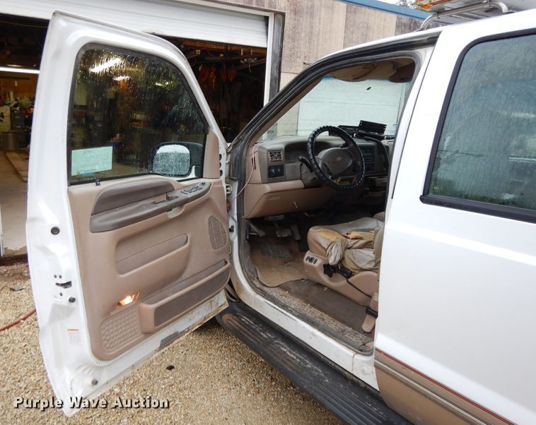 image for item DG7839 1999 Ford F250 Super Duty  Crew Cab pickup truck