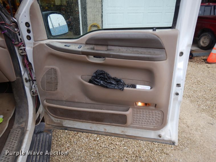 image for item DG7839 1999 Ford F250 Super Duty  Crew Cab pickup truck