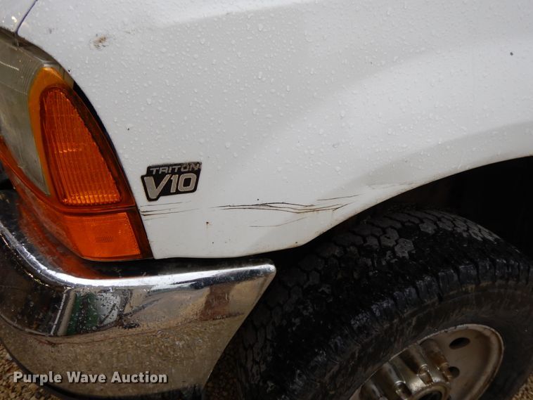 image for item DG7839 1999 Ford F250 Super Duty  Crew Cab pickup truck