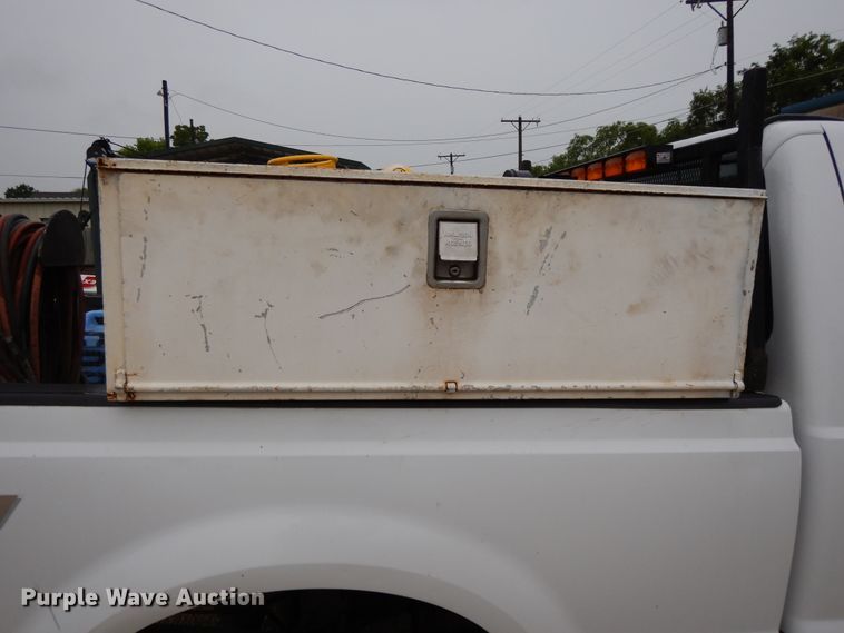 image for item DG7839 1999 Ford F250 Super Duty  Crew Cab pickup truck