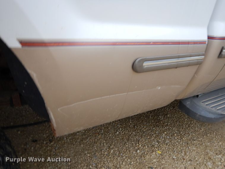 image for item DG7839 1999 Ford F250 Super Duty  Crew Cab pickup truck