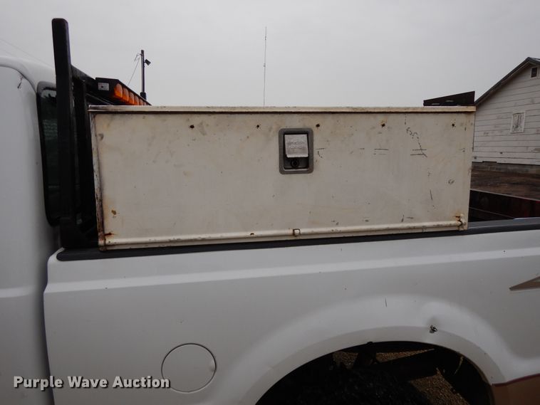 image for item DG7839 1999 Ford F250 Super Duty  Crew Cab pickup truck