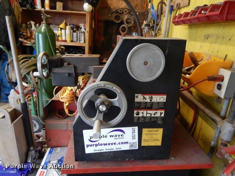 image for item DG7841 Snap On 102 drum lathe