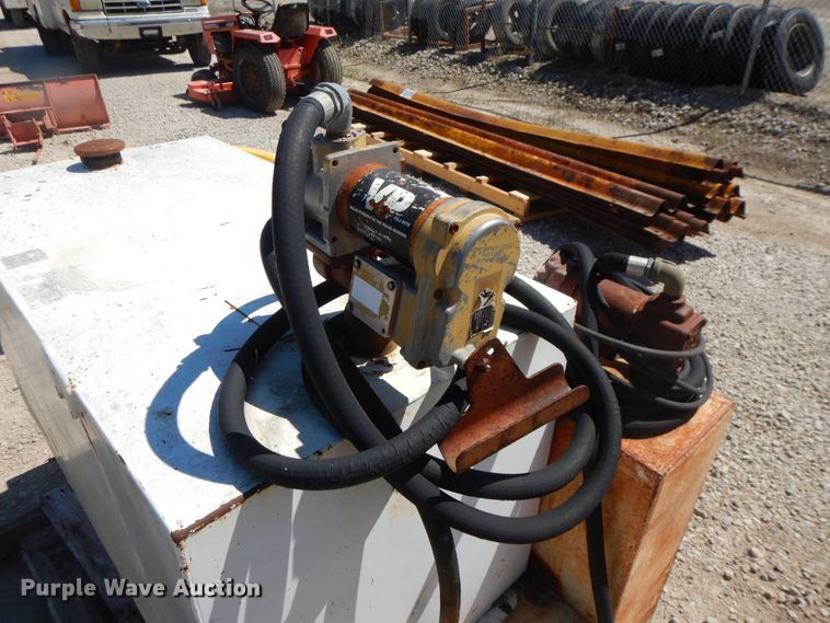 image for item DG7849 (2) auxiliary fuel tanks