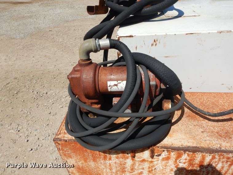 image for item DG7849 (2) auxiliary fuel tanks