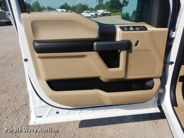 image for item DG8630 2015 Ford F150  SuperCrew pickup truck