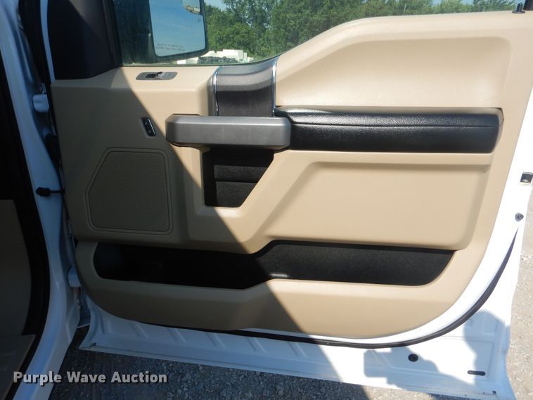 image for item DG8630 2015 Ford F150  SuperCrew pickup truck