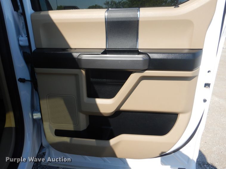 image for item DG8630 2015 Ford F150  SuperCrew pickup truck