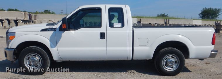 image for item DG8631 2015 Ford F250 Super Duty  SuperCab pickup truck