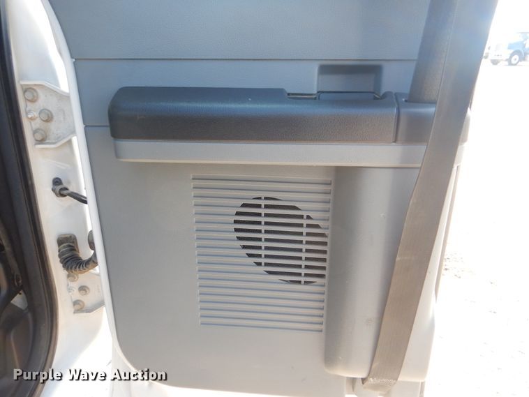 image for item DG8631 2015 Ford F250 Super Duty  SuperCab pickup truck