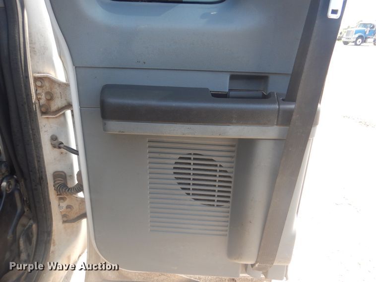 image for item DG8632 2015 Ford F250 Super Duty  SuperCab pickup truck