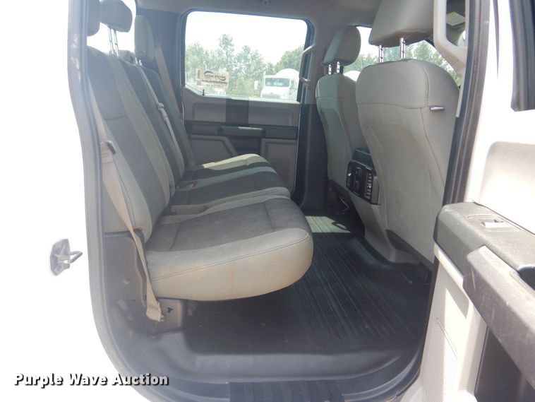 image for item DG8633 2016 Ford F150  SuperCrew pickup truck