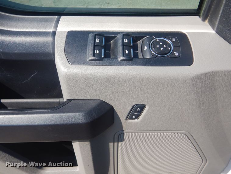 image for item DG8634 2016 Ford F150  SuperCrew pickup truck