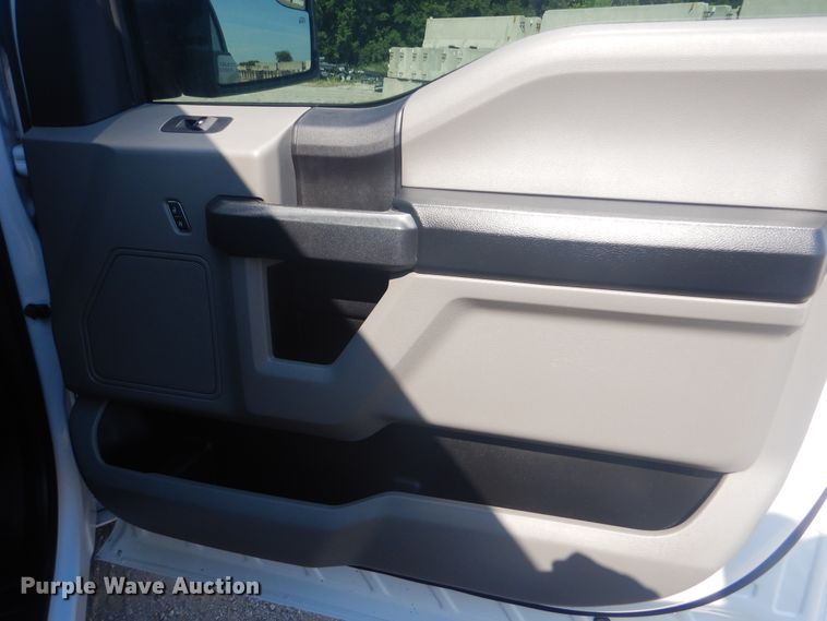 image for item DG8634 2016 Ford F150  SuperCrew pickup truck